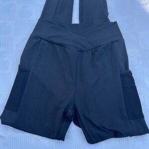 SHEIN Black teen leggings with mesh pockets